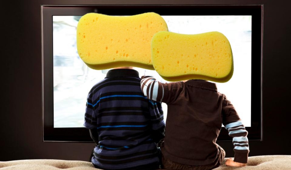Children with heads as sponges