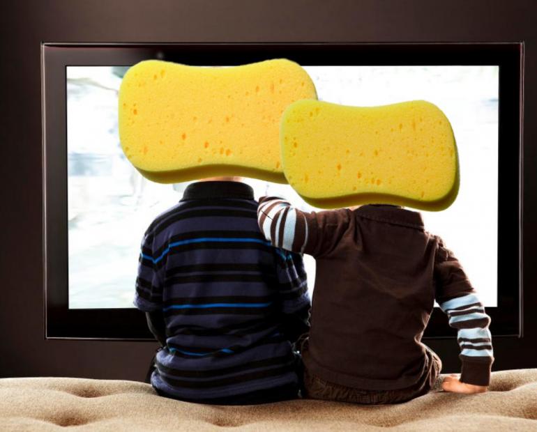 Children with heads as sponges
