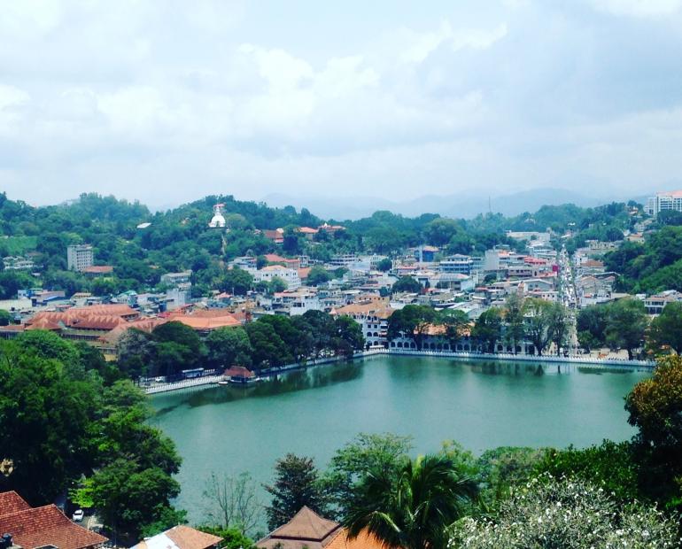 Picture of the lake beside the Temple of the Tooth Relic, Kandy, Sri lanka